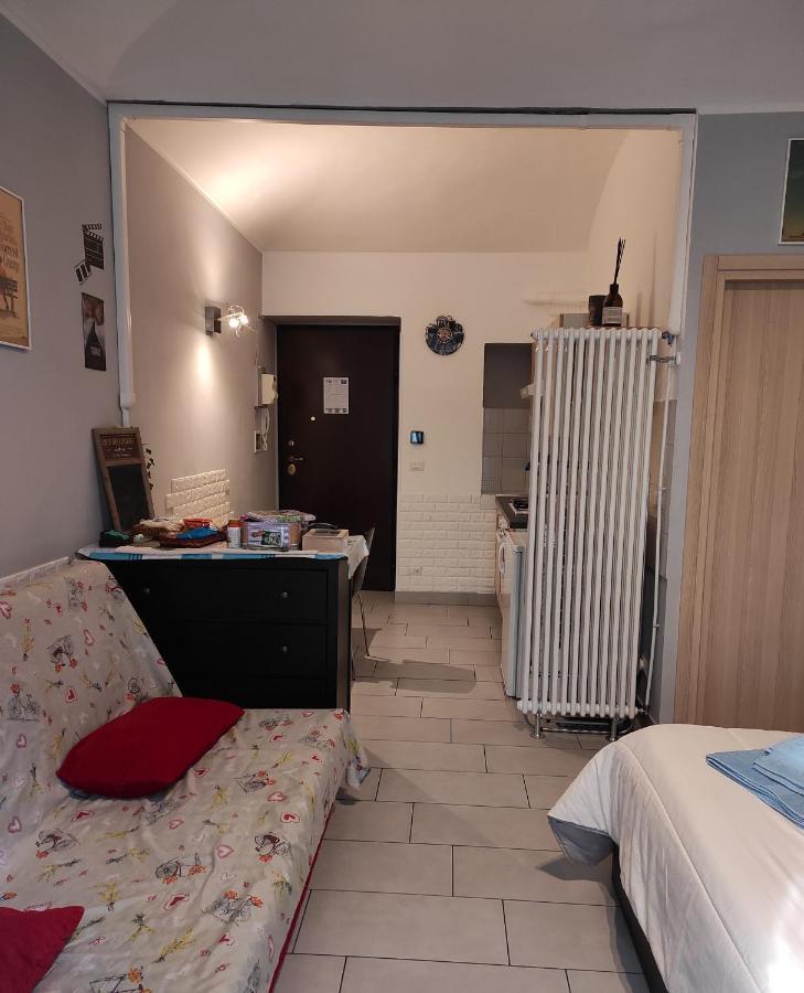 Cinecasa Di Andrea E Cristina Apartment Turin Luaran gambar